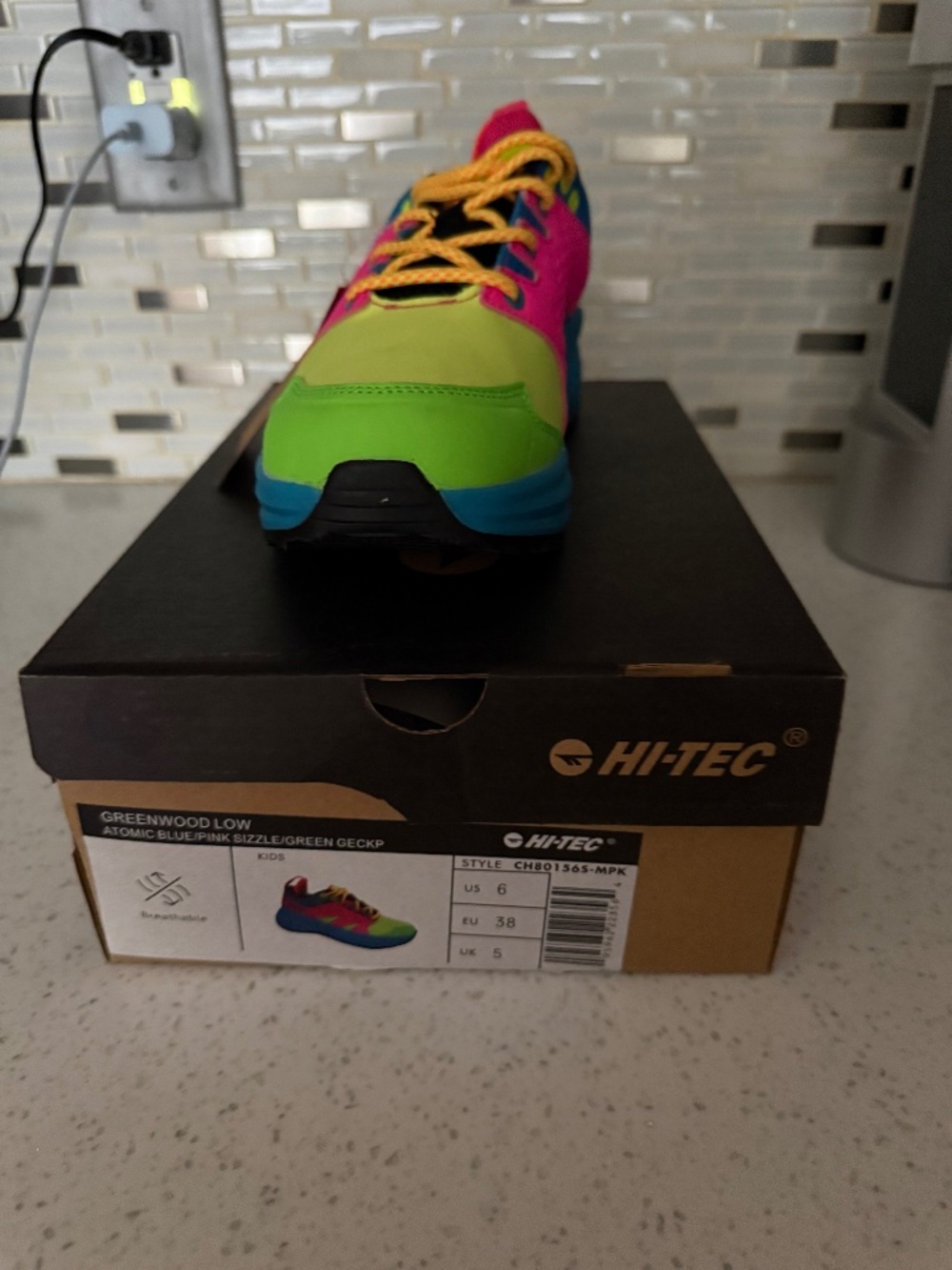 Hi-Tec W6